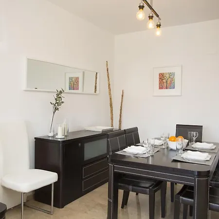 Singularstays Artes