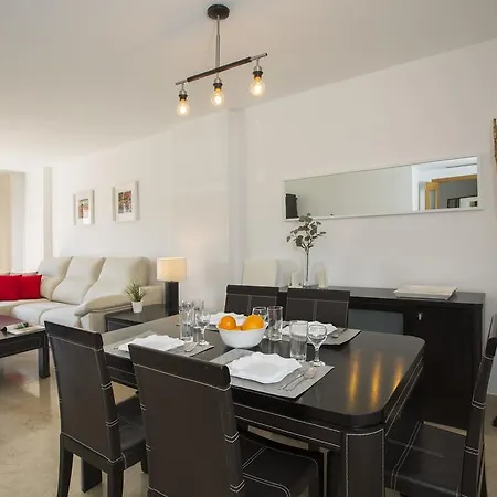 Singularstays Artes דירה *